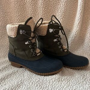 Tommy Hilfiger Olive and Navy Winter Boots